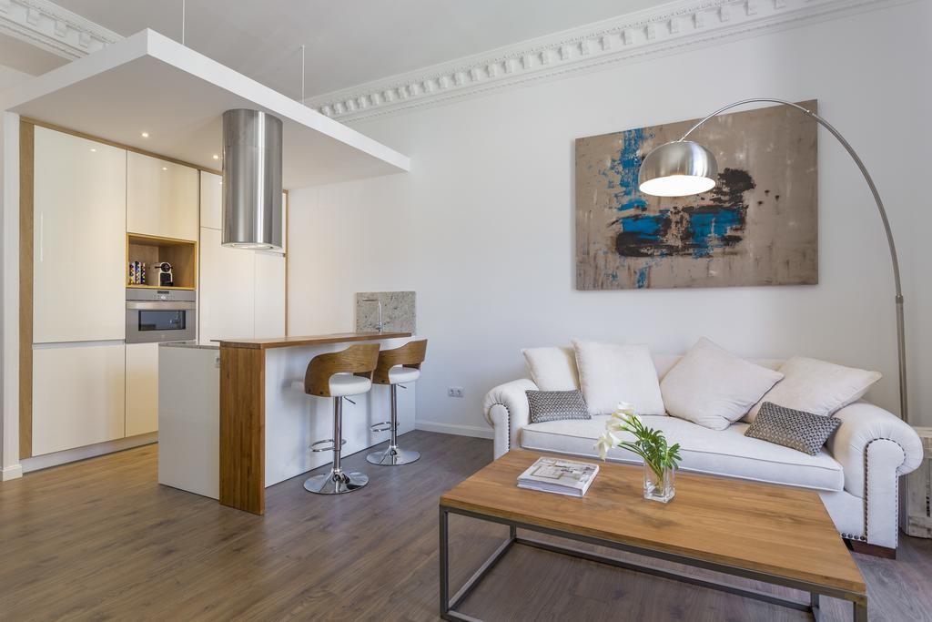 Puerta Del Sol Center Apartment Madrid Exterior photo