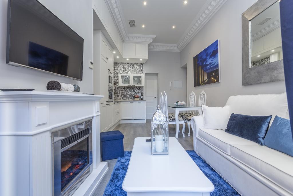 Puerta Del Sol Center Apartment Madrid Exterior photo